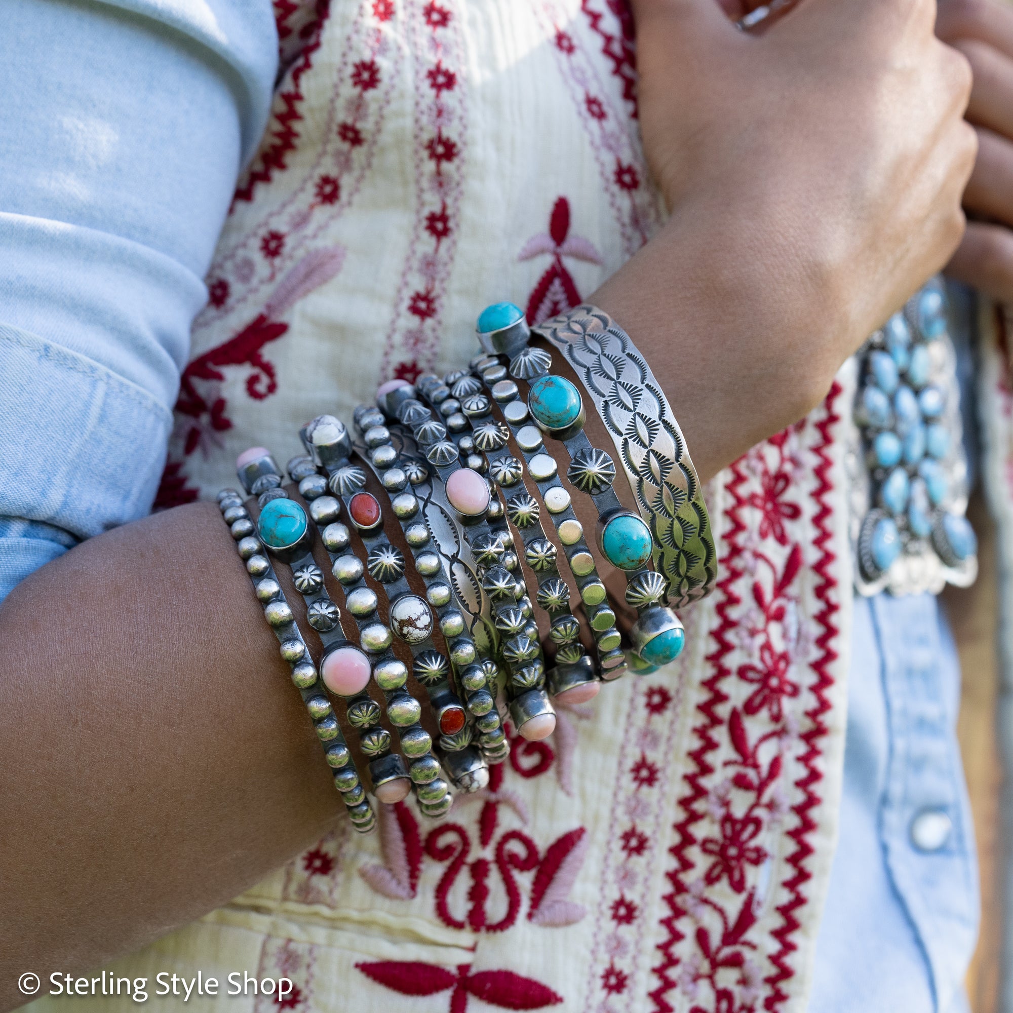 Chimney Butte Sterling Silver Wide Bangles - Stackable Southwestern Jewelry - Oxidized