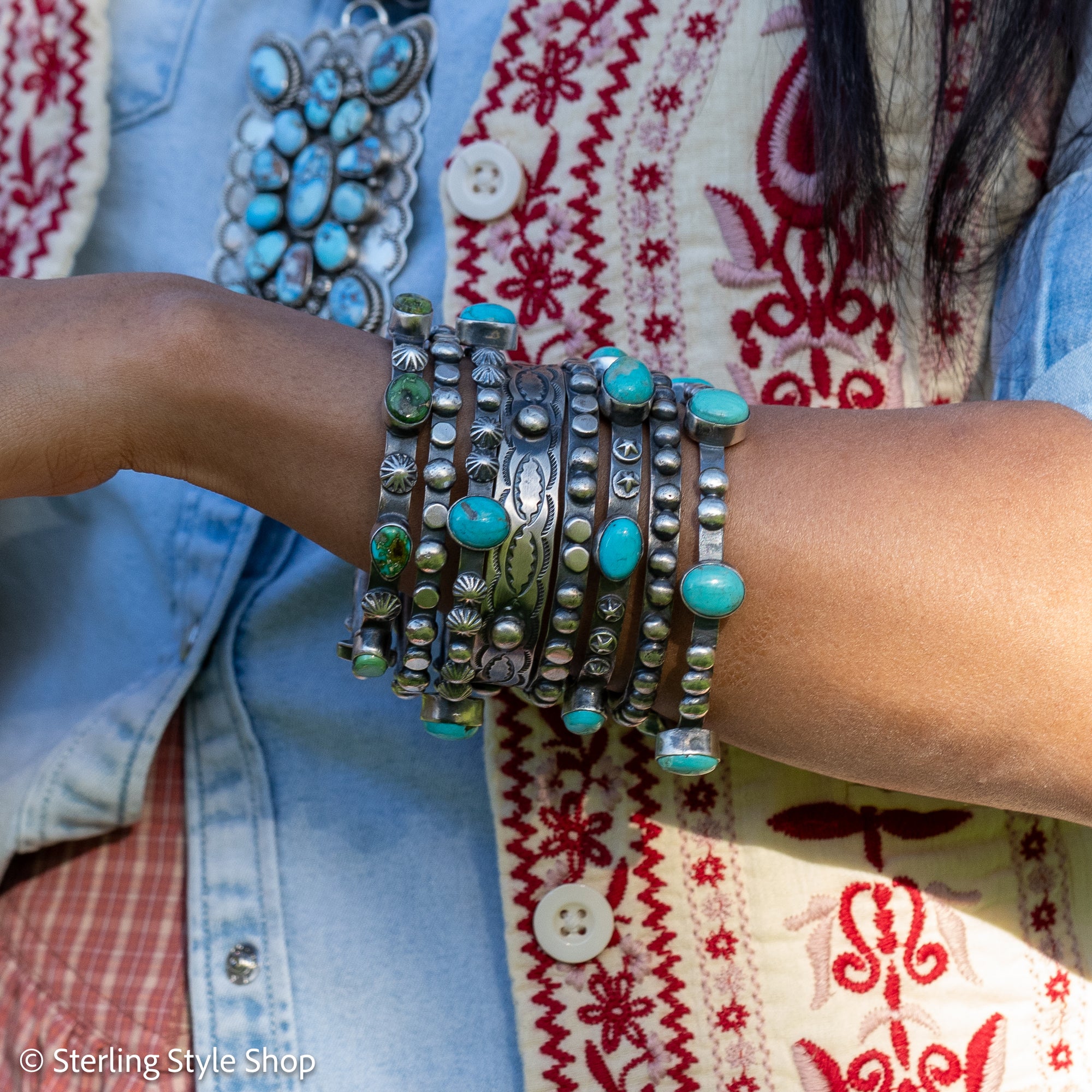 Chimney Butte Sterling Silver Wide Bangles - Stackable Southwestern Jewelry - Oxidized