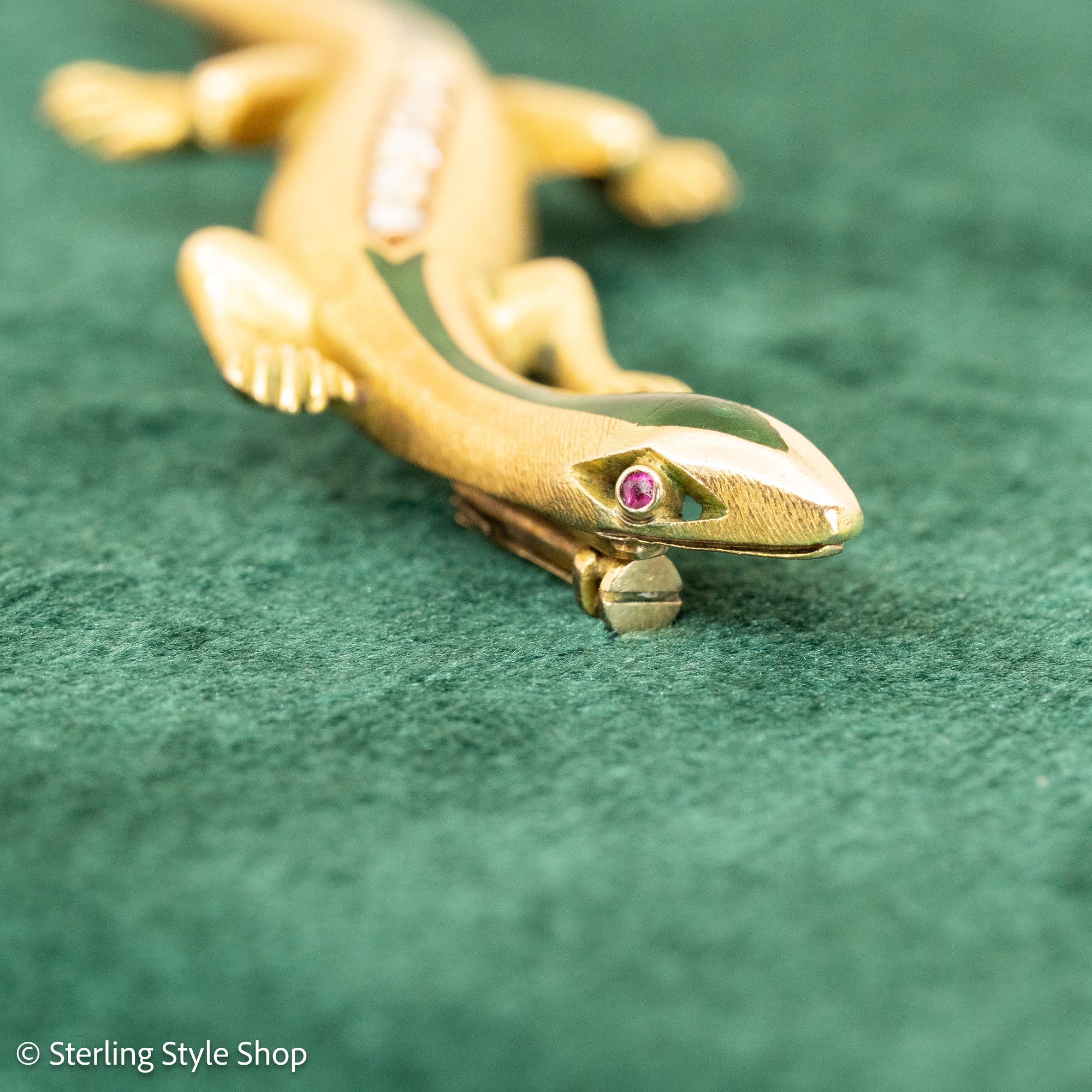 18K Gold Lizard Brooch - Enamel &amp; Rose Cut Diamonds - Ruby-like Eyes