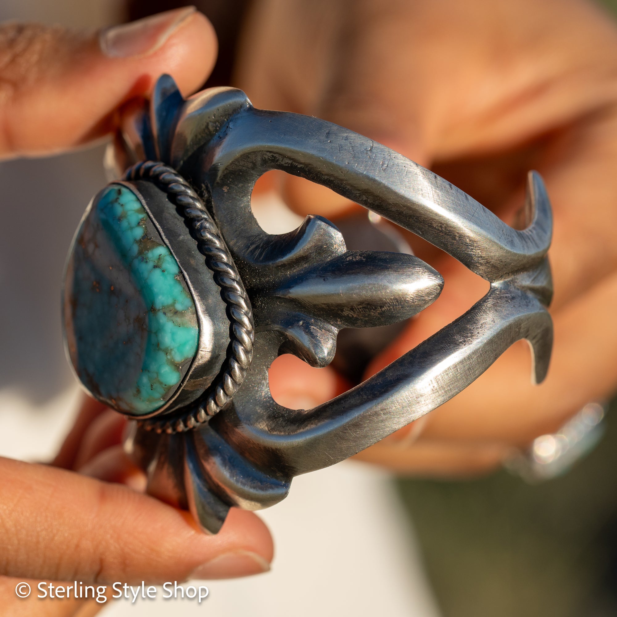 Navajo Chimney Butte Sand Cast Sterling Silver &amp; Turquoise Cuff Bracelet – Native American Jewelry