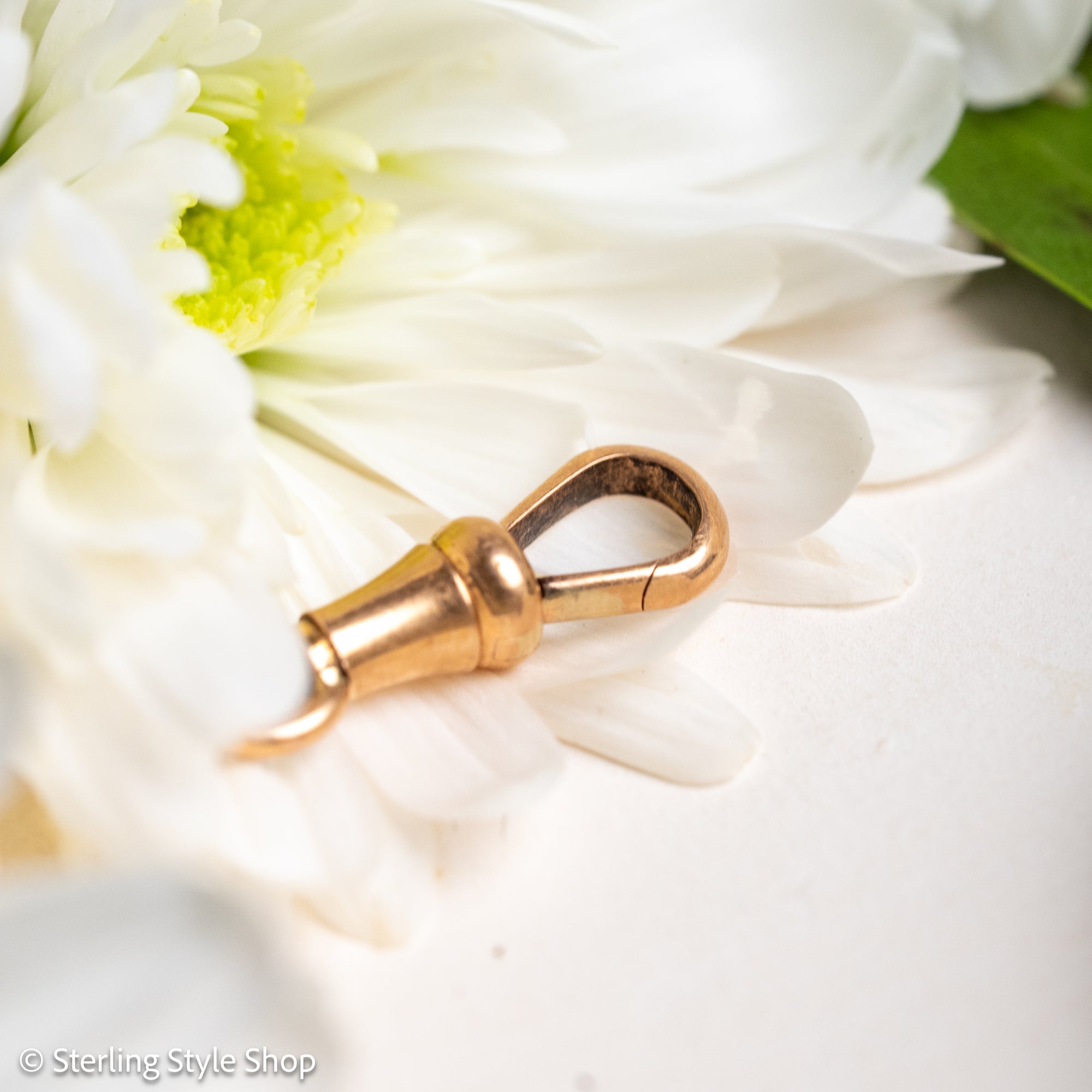 French 18 Karat Gold Dog Clip with Eagle Head Hallmark