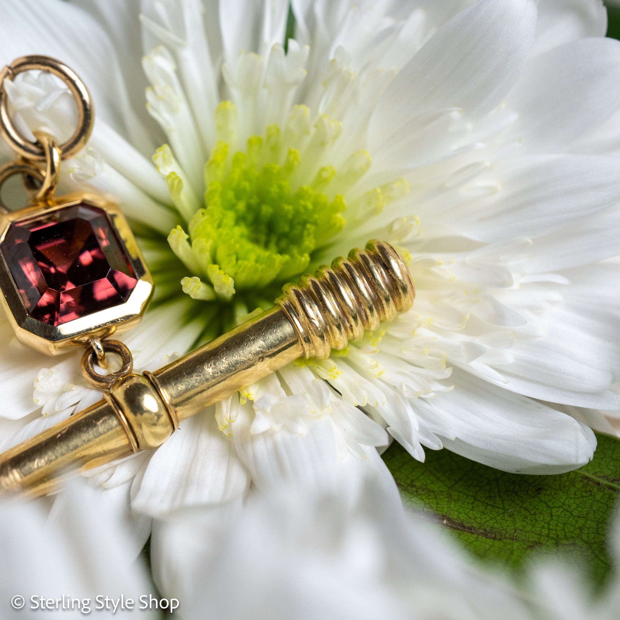 One-of-a-Kind 18 Karat Gold Antique T-Bar Pendant with 9.78 Carat Natural Zircon