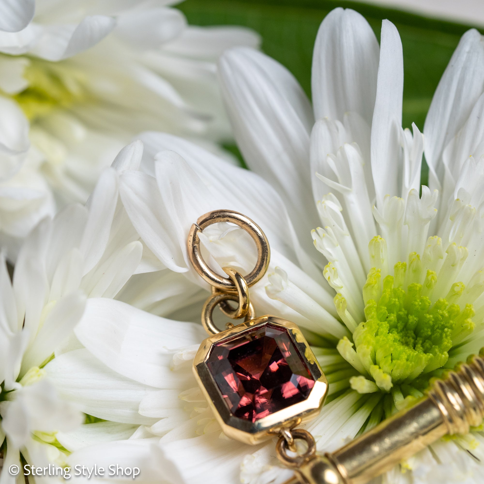 One-of-a-Kind 18 Karat Gold Antique T-Bar Pendant with 9.78 Carat Natural Zircon