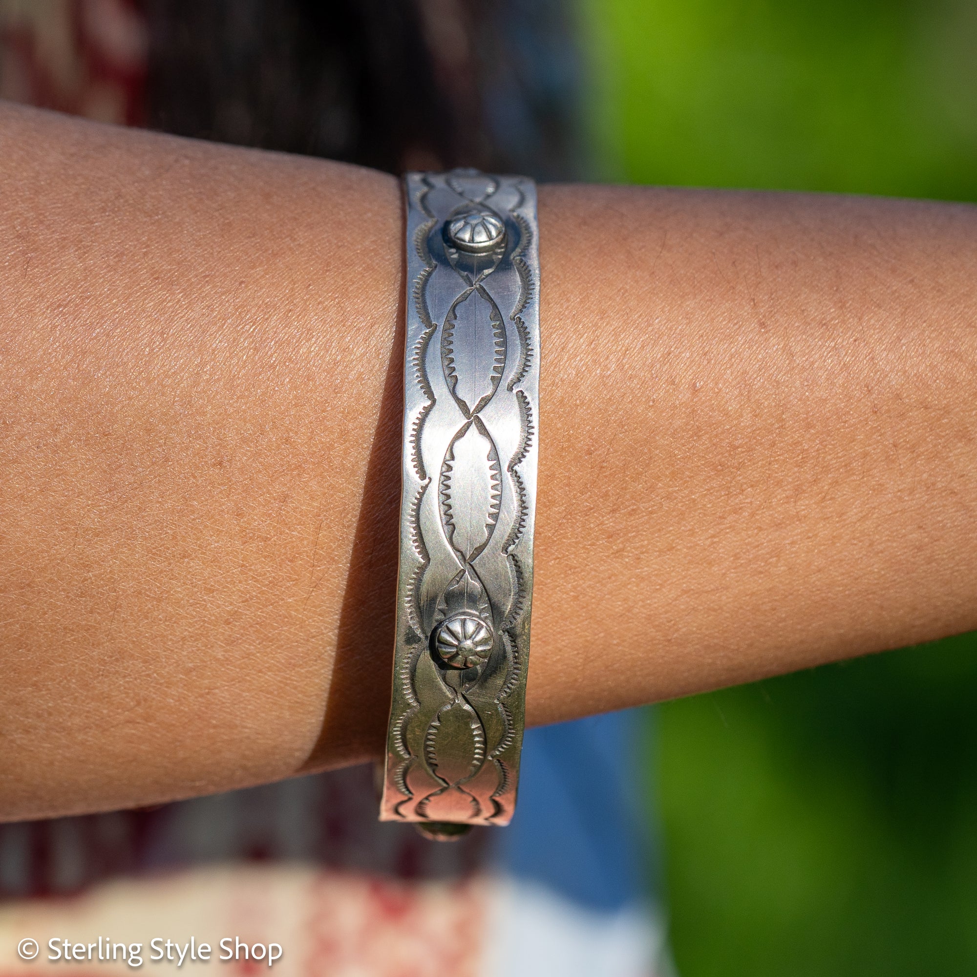 Chimney Butte Sterling Silver Wide Bangles - Stackable Southwestern Jewelry - Oxidized