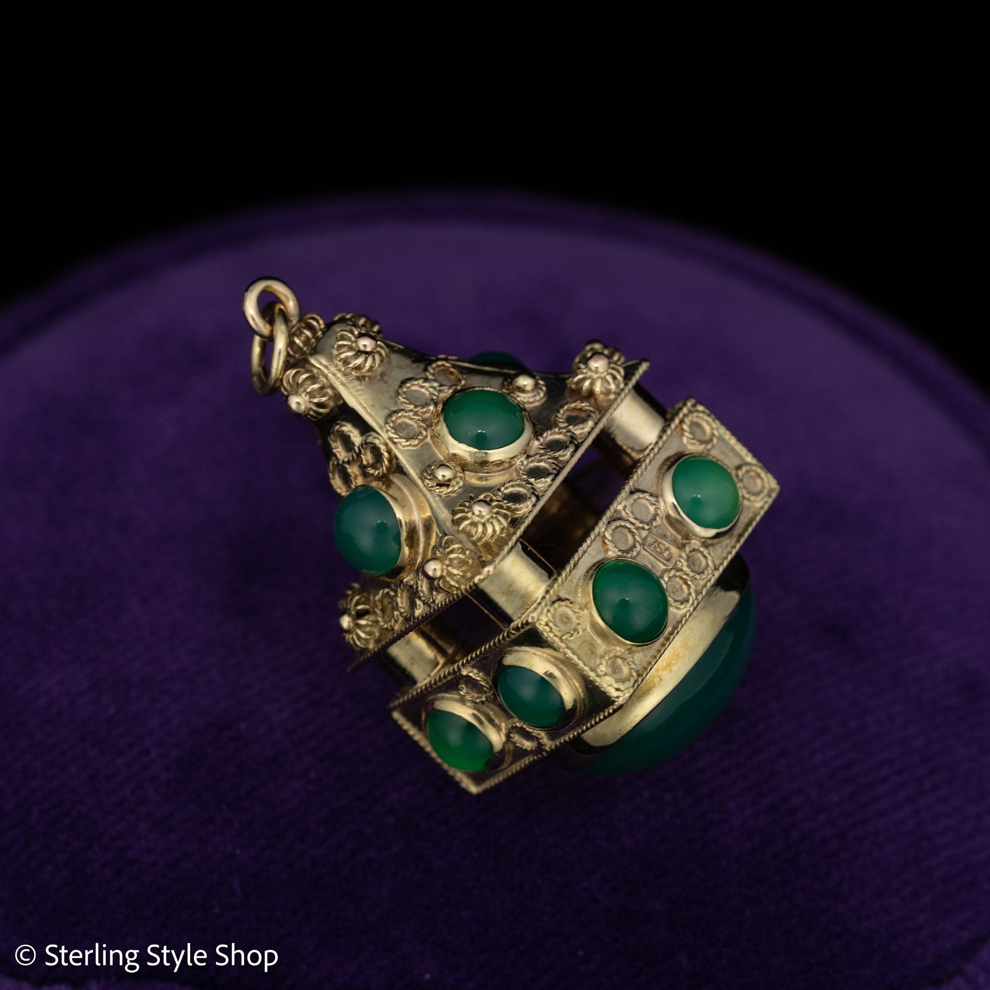 Vintage 18K Chrysoprase fob pendant, 750 Hallmarked